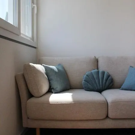 Sammy's Place - Cozy For Two With Abundant Sunlight And Natural Vibes Apartment Split