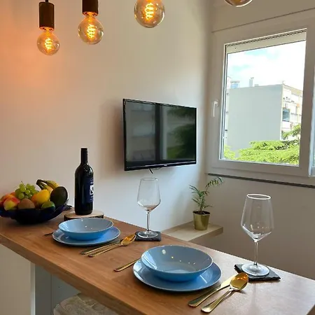 Apartment Sammy's Place - Cozy For Two With Abundant Sunlight And Natural Vibes Split