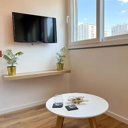 Sammy's Place - Cozy For Two With Abundant Sunlight And Natural Vibes Apartment *
