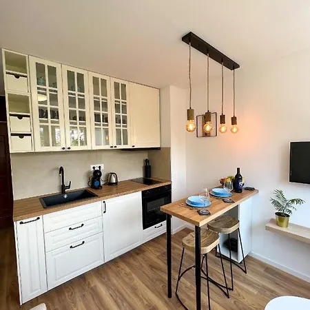 Sammy's Place - Cozy For Two With Abundant Sunlight And Natural Vibes Split